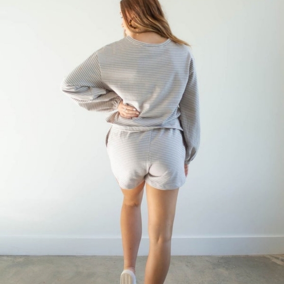 Grey stripe pajama set 💕 - Picture 2 of 9